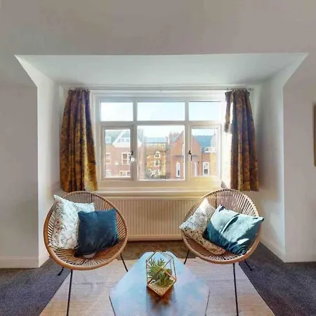 No.10 Seaside - 1st & 2nd Floor Appartamento