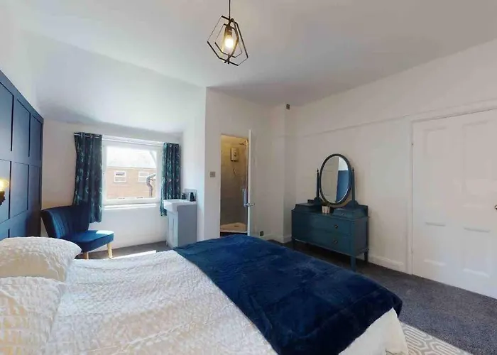 No.10 Seaside - 1st & 2nd Floor *