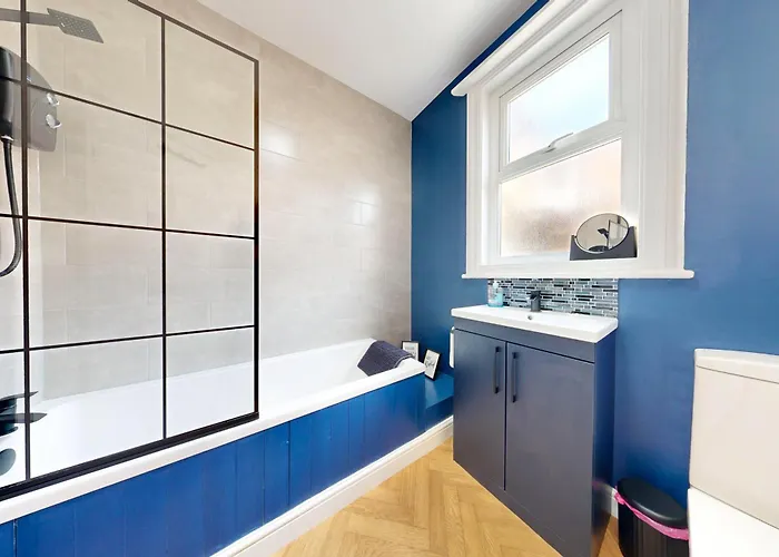 No.10 Seaside - 1st & 2nd Floor *